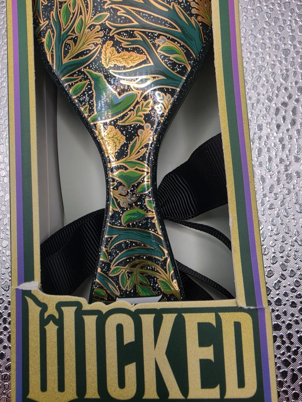 Wet Brush Wicked Green & Gold Detangling Hair Brush